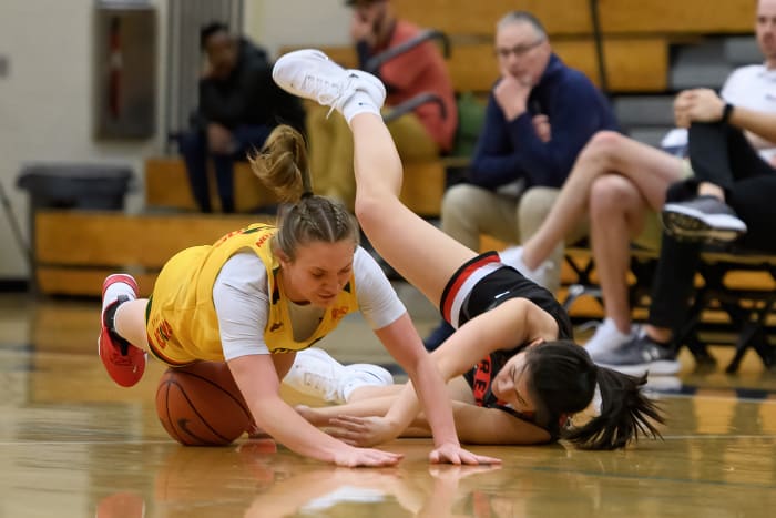 2023-4-2-WAVOR-Girls-GAME-2495-NR-clear